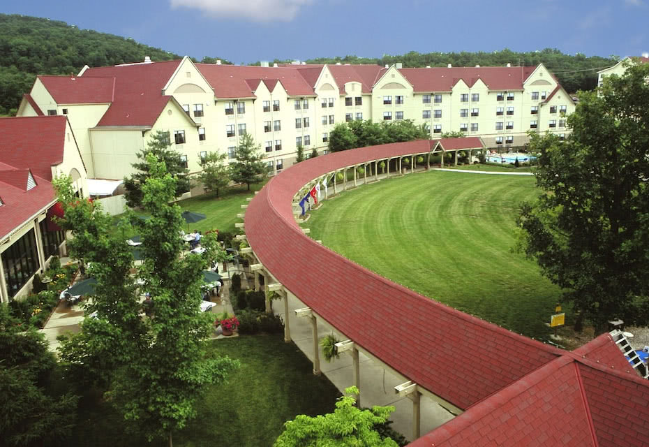 Aerial view of Branson Hotel